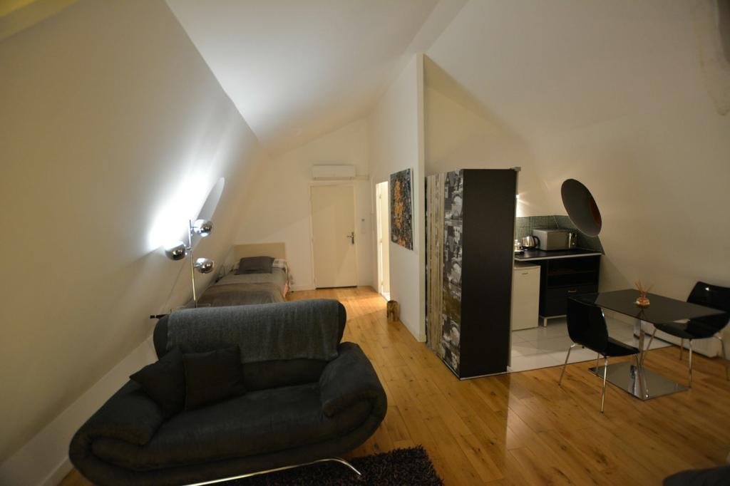 Maison d'hôtes Les Coudreaux Rueil-Malmaison Extérieur photo