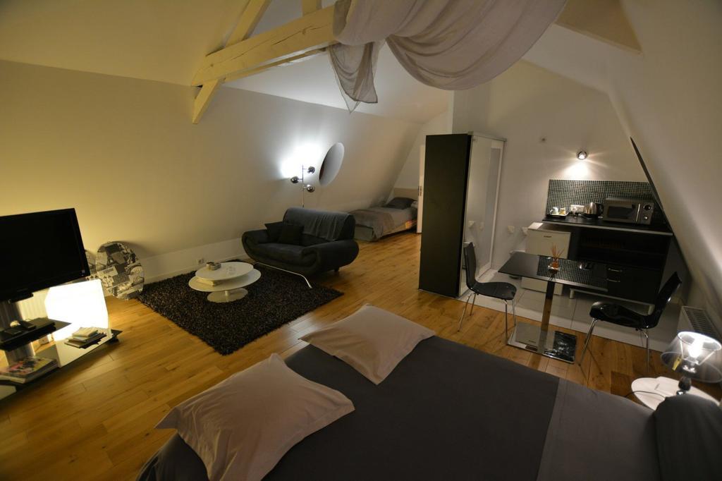 Maison d'hôtes Les Coudreaux Rueil-Malmaison Extérieur photo